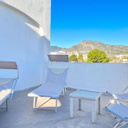 Appartement Spacieux Avec Terrasse Et Piscine Benalmadena Exterior photo